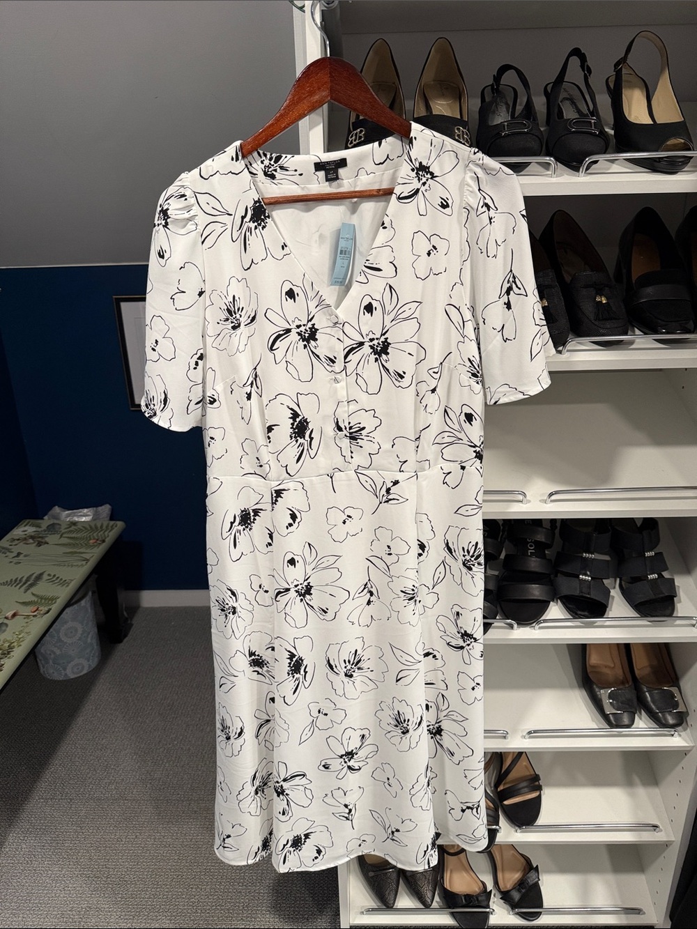 Ann Taylor Factory White & Black Floral V-Neck Midi Dress